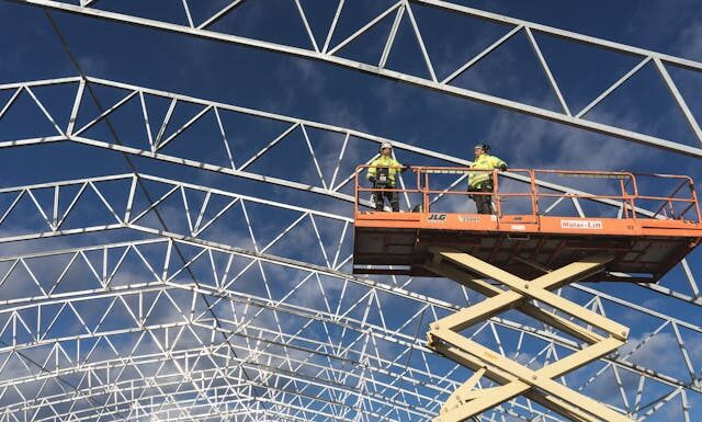 Ile kosztuje podnośnik nożycowy za godzinę